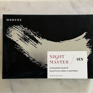 Morphe Night Master 15N Eyeshadow Palette - Black and White